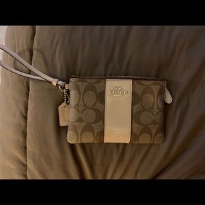 Coach wristlet; used 1x